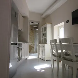 https://la-casetta-tellaro.hotelitalianriviera.com